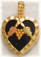 Landstroms heart onyx pendant