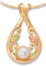 Landstroms pearl pendant